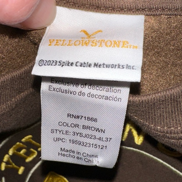 YellowStone Brown Dalton Ranch Sweatshirt Med NWOT - Picture 3 of 3